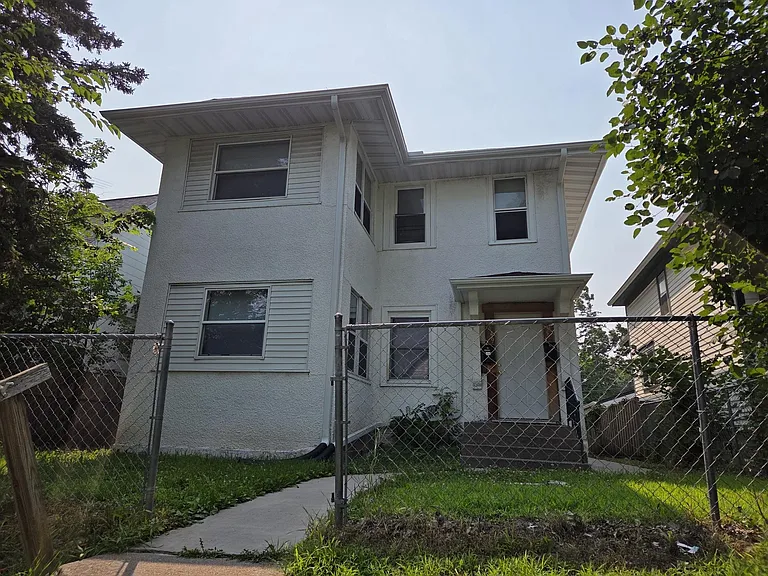 2649 Humboldt Ave N — Photo 2