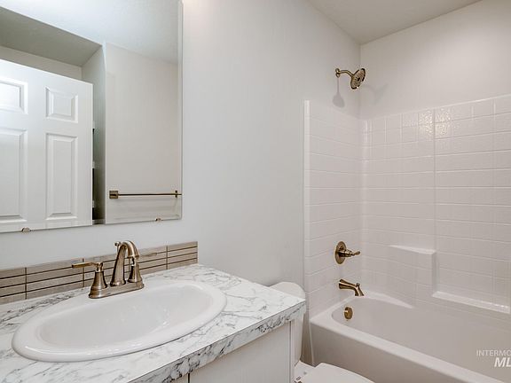 4th image of 19311 Susquehanna Way