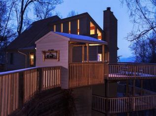 1525 Zermatt Dr, Gatlinburg, TN 37738