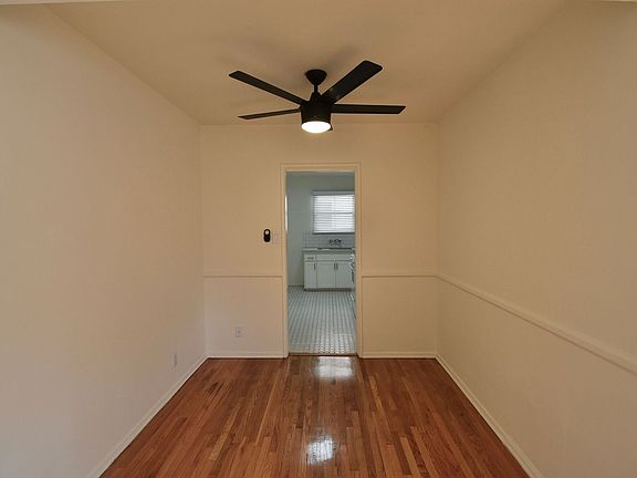 4th image of 12807-13 Burbank Blvd #12807-1