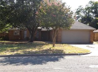 1105 Red Bird Ln, Granbury, TX 76048