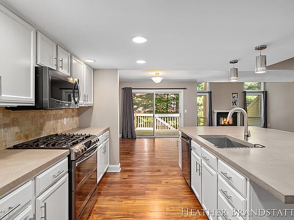 5th image of 6565 Glaston Ct SE