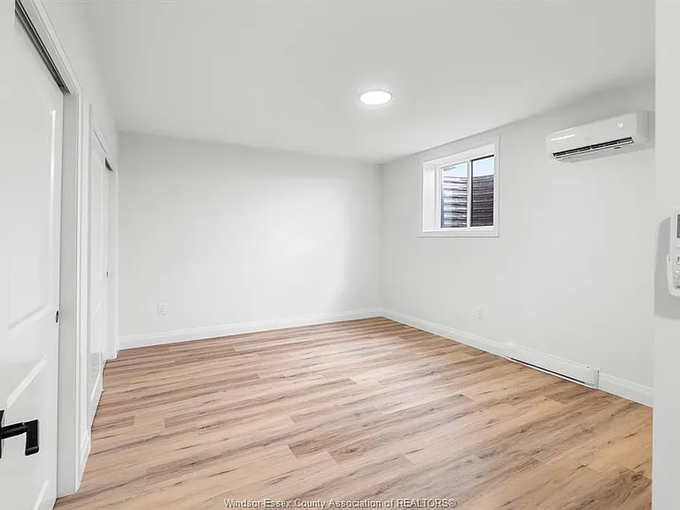 154 McLellan Ave #B — Photo 12