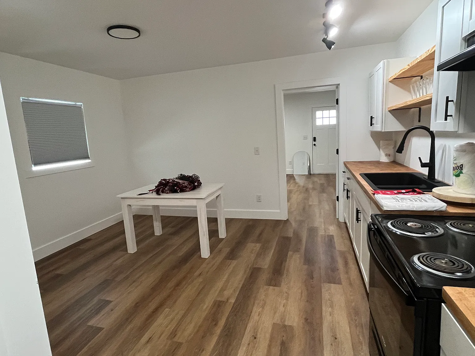 2 bed, 780 sqft, $1,650 — Photo 4