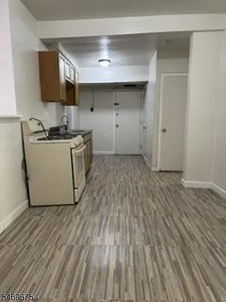 1 bed, 1.0 bath, $1,600 — Photo 4