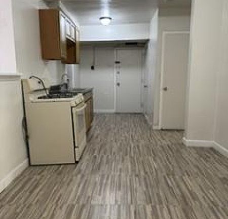 4th image of 39 High St #B2
