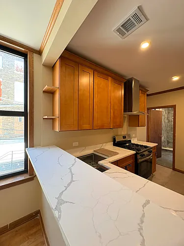1417 W 18th St #2E Photo 1