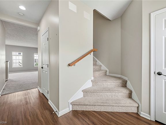 3rd image of 126 River Rock Way