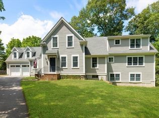 15 Lewis Ct, Hingham, MA 02043
