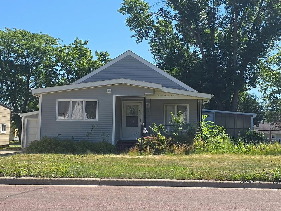 1st image of 705 S Elm St