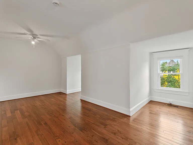 707 Quincy St NW — Photo 24