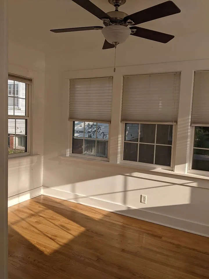 219 Johnson Ave NW — Photo 3