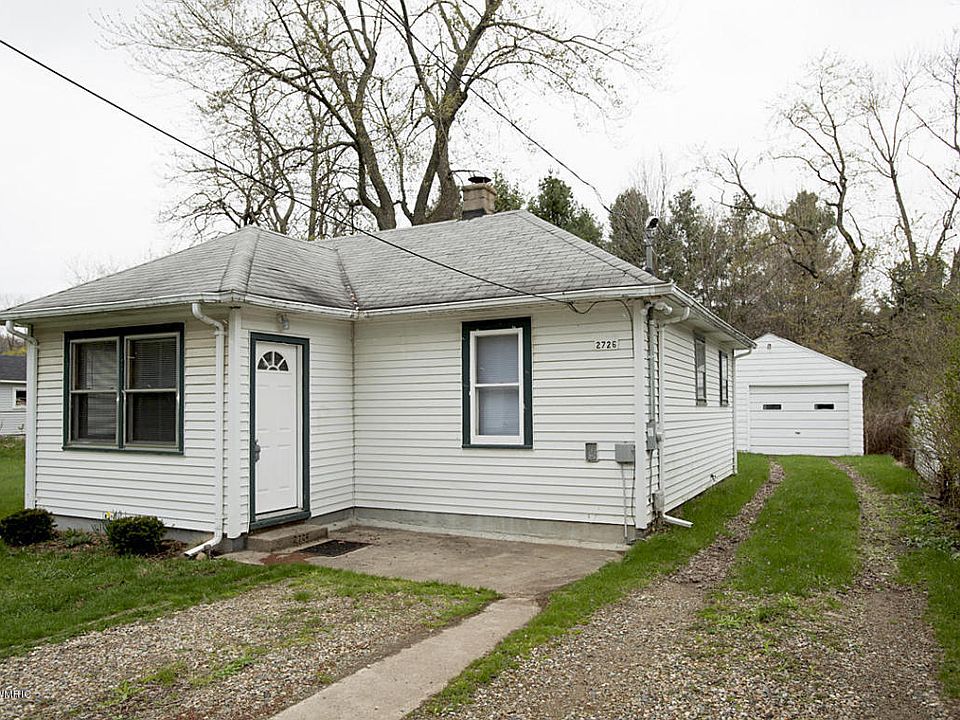 1st image of 2726 Alamo Ave