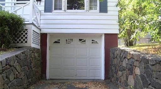 2nd image of 52 Holly Ave