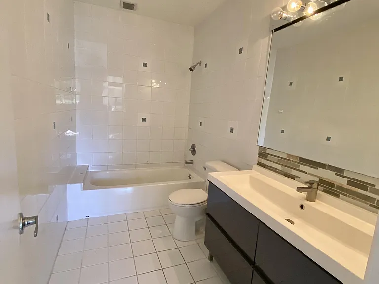 1101 Bay Dr — Photo 15