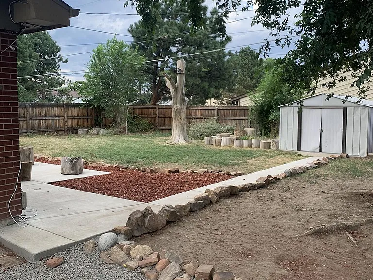 6 ft' fenced in backyard