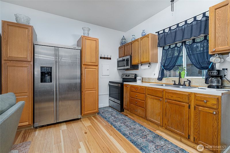 3rd image of 81 N Duckabush Drive E
