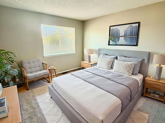 3rd image of 1121 Mazatlan Cir #A