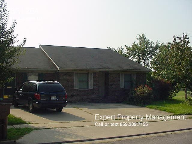 1st image of 100 Lakeview Dr