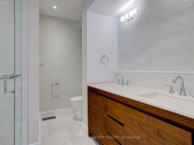 244 George St — Photo 19