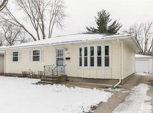 1633 47th St NE, Cedar Rapids, IA 52402