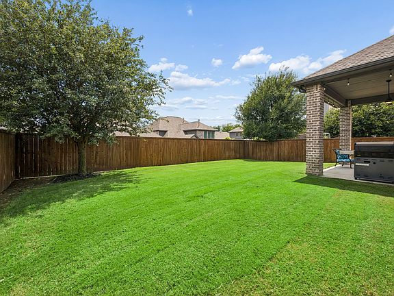 4th image of 8813 Brunswick Ln