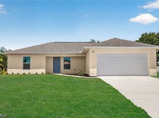 702 NW Douglas Cir, Cape Coral, FL 33993