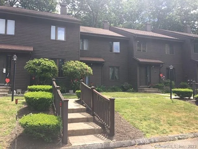 223 Flanders Rd #8 — Photo 16