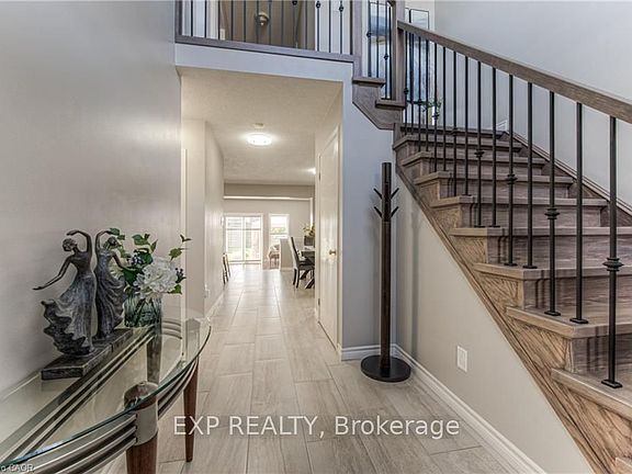 3rd image of 308 Colton Cir