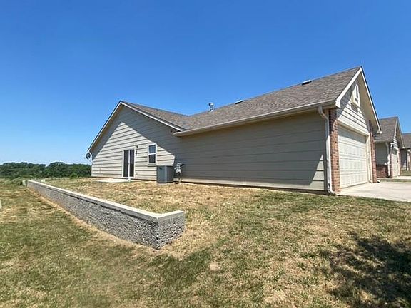2nd image of 1804 Clover Dr