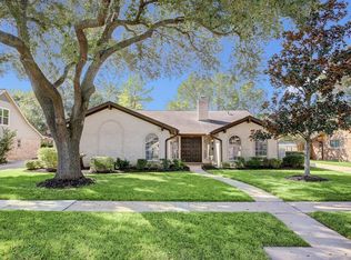 7611 Braesview Ln, Houston, TX 77071