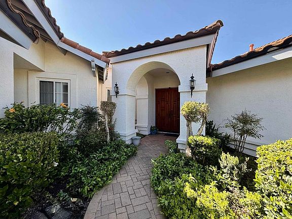 5th image of 13807 Lake Poway Rd