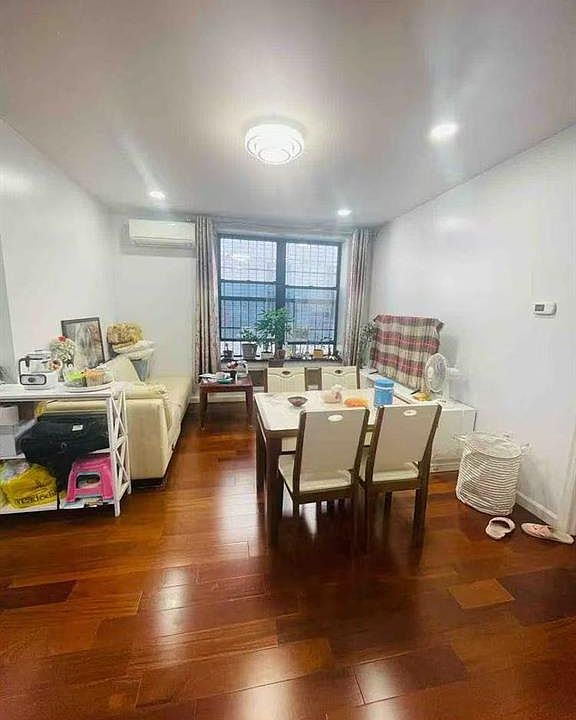 1st image of 1653 W 7th St #1F