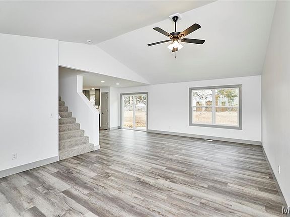 4th image of 28543 Shallow Water Rd