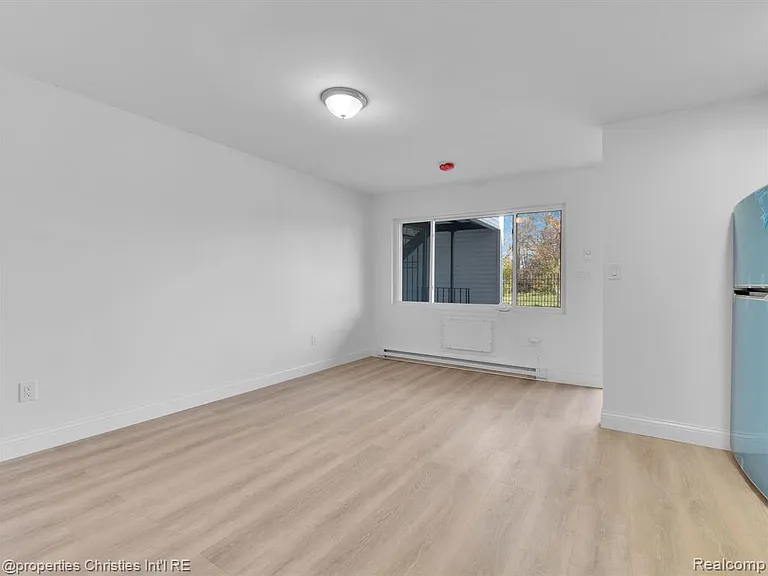 44 Highland St #2 — Photo 26