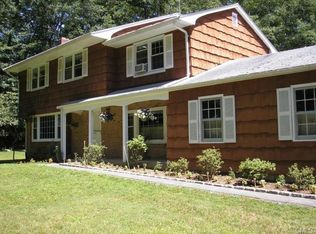 19 Wood Hill Rd, Weston, CT 06883