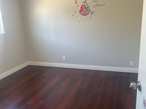 3rd image of 5640 Maceta Ave