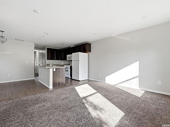 4th image of 1752 York STREET