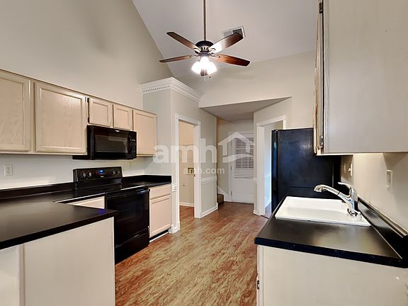3rd image of 7608 Dexter Park Dr