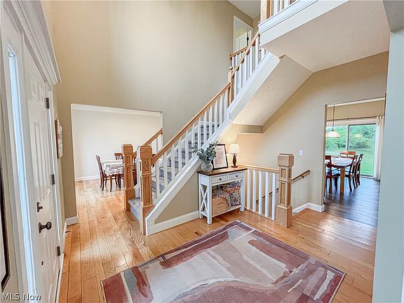4th image of 15145 Regents Way