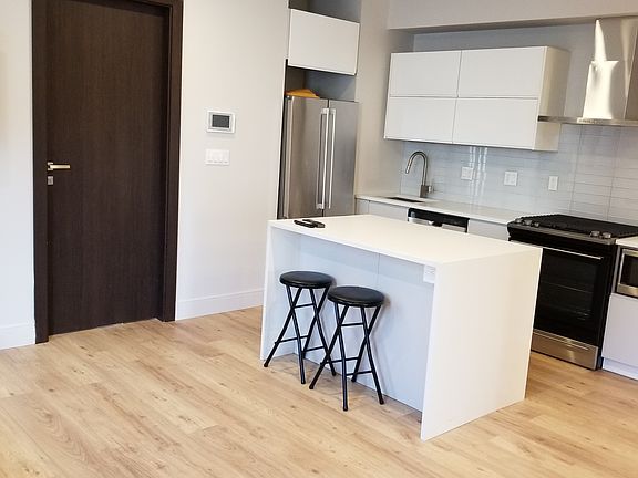 4th image of 769 Dorchester Ave #1