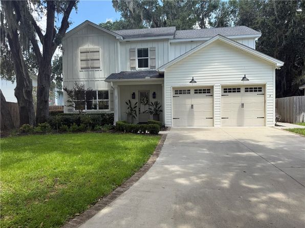 3 Lake View Cottages Ct