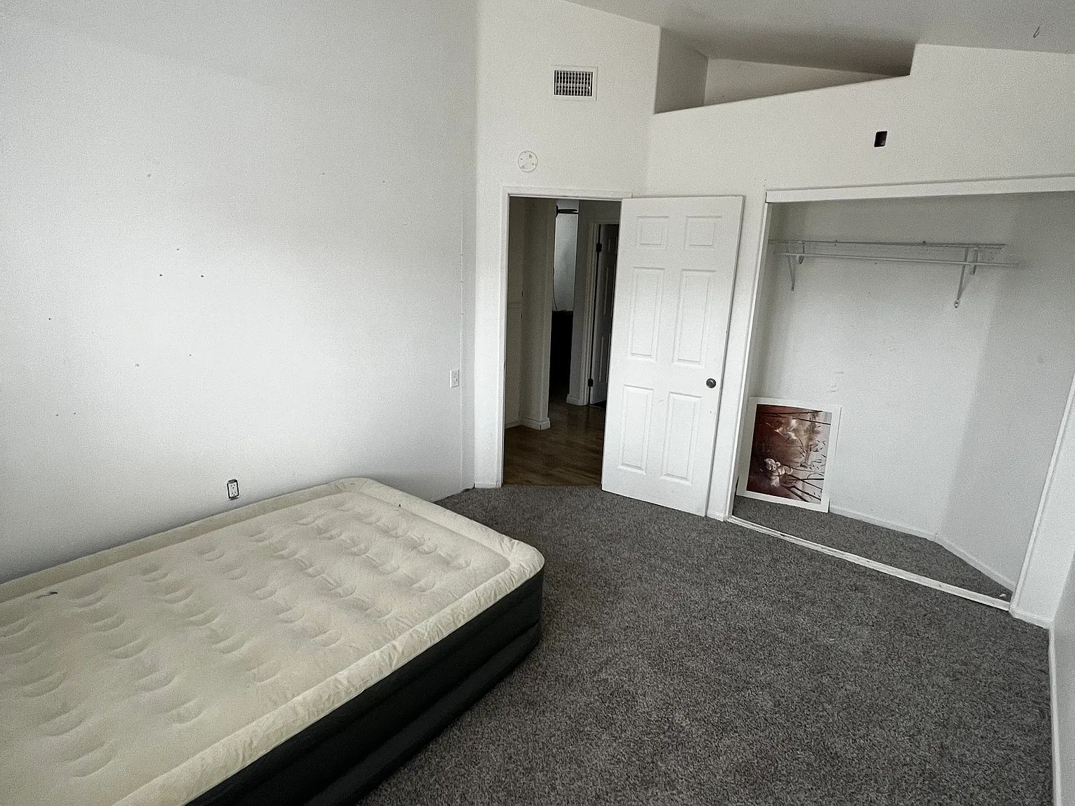 3 bed, 1257 sqft, $850 — Photo 1