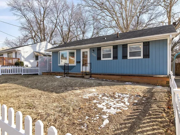 5722 Franklin Ave, Des Moines, IA 50310