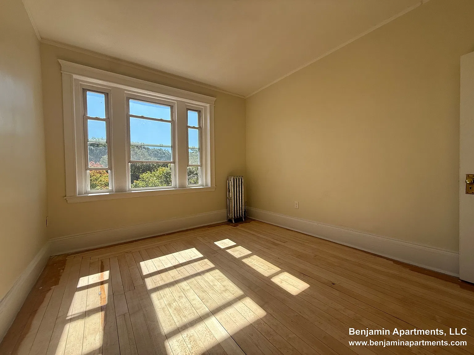 2 bed, 9999 sqft, $3,045 — Photo 3