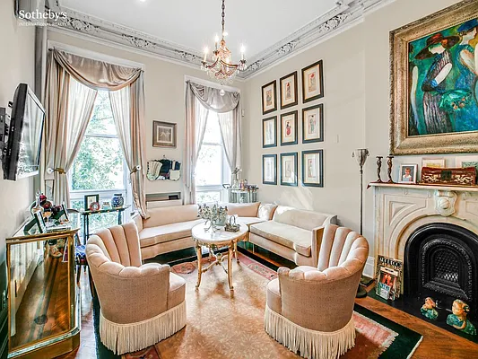 Rented by Sotheby's International Realty | media 2