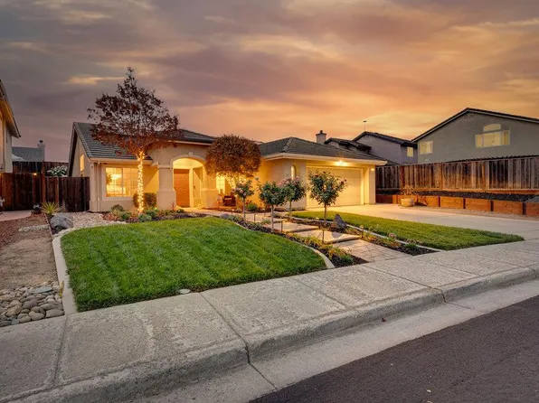 2391 Fairhaven Dr, Hollister, CA 95023