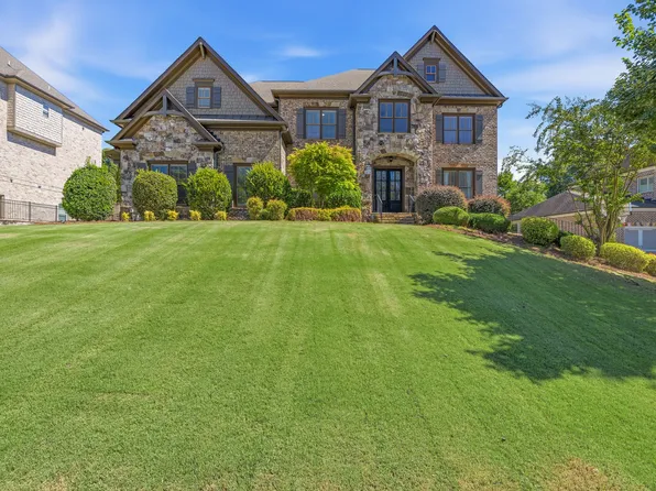 2017 Stonewater Ct, Hoschton, GA 30548