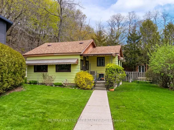 393 Stanley Park Dr, Central Elgin, ON N5L 1E6