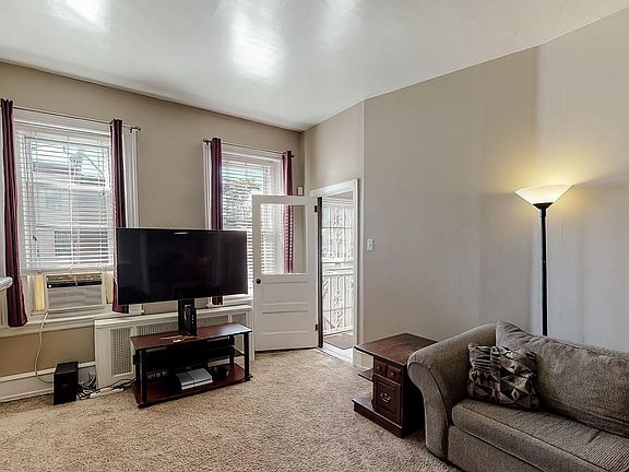 5th image of 1135 E Tioga St